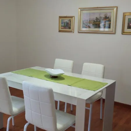 Cimabue In Centro Comodo Ospedale E Jesolo Апартаменты *